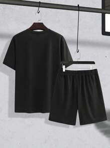 Manfinity LEGND 男士狮子图案圆领短袖休闲 T 恤和抽绳腰短裤套装