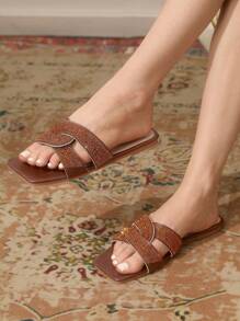 CUCCOO TILAWA Women's Red Metal Buckle Flat Sandals, Fashion - Brown - View 2