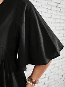 SHEIN CURVE+ 大码女式休闲黑色纯棉面料 V 领短袖娃娃教师连衣裙波西米亚风度假