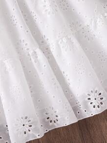 SHEIN Vintaside Kids Tween Girl White Hollow Lace Bow Slip Dress, Summer Holiday Casual Dress Lace Dress For Girls Princess Dress For Girls Young Girls Dresses Elegant Dresses For Girls Summer Holiday - White - View 4