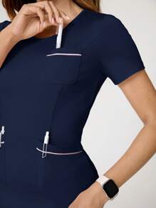 TaskEZ Conjunto de uniforme de scrub: Blusa de cuello redondo de manga corta y pantalones - Azul Marino - Ver 7