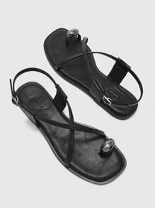 CUCCOO BIZCHIC Women's Fashion Black Ring Metal Decor Strap Simple Comfortable Flat Sandals For Commuting, Dating, Party, Walking, School