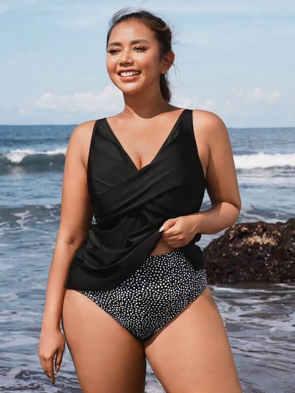 Swim Lushoire Conjunto de traje de baño para mujer tallas grandes con corte alto, cintura alta, elástico y con pliegues para control del abdomen. Top y Bottom de tankini con estampado aleatorio para la piscina y la playa.