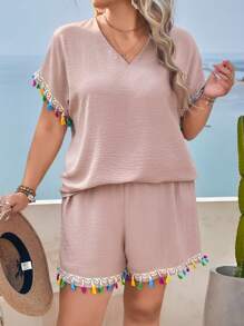 SHEIN LUNE Plus Size Solid Color V-Neck Shirt With Fringed Cuffs & Waist-Cinched Shorts With Fringed Hem, Casual Holiday Music Festival 2 Pieces Set, Spring/Summer
