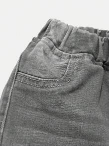 SHEIN 男婴休闲破洞宽松蓝色牛仔裤，休闲百搭，适合宝宝日常穿着和新年