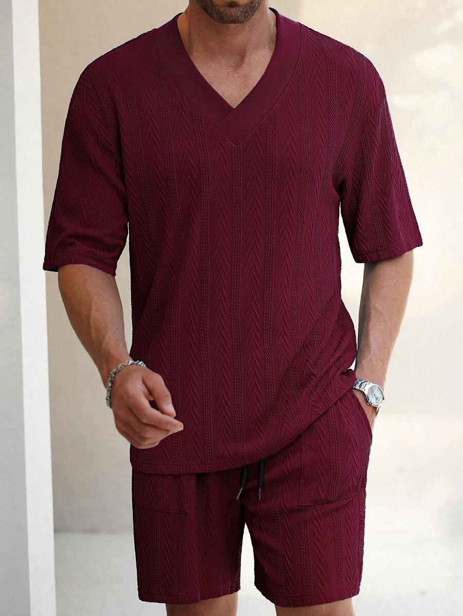 Manfinity Homme Men 2pcs/Set Solid V-Neck Short Sleeve T-Shirt And Shorts Set, Minimalist & Fashionable, Suitable For Summer - Burgundy - View 1