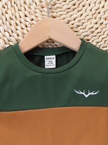 SHEIN Playful Pals Baby Boy Top. A Knitted Short-Sleeved Top With Simple Small Patterns. It Features Multi-Color Splicing Of Army Green, Brown And Apricot Colors. Suitable For Summer, It Can Be Worn As Sportswear, During Vacations, Outings, At School Or At Home. It's A Versatile Basic Piece For The Summer Season And Is Baby Summer.Toddler Infant Unisex Summer. - Multicolor - View 6