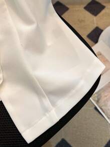 Franclia 优雅修身小 V 领无袖前扣白色衬衫，春夏女装 - 白色 - 查看 4