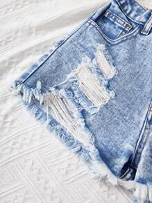 SHEIN Tween Girls Y2K Spring Summer Break Light Washed High Waist Ripped Raw Hem Denim Jeans Shorts With Raw Hem, Summer Beach Boho Vacation Shorts, Summer Concert Festival Casual Rave Outfits, Girls Summer Brunch Graduation Outfits