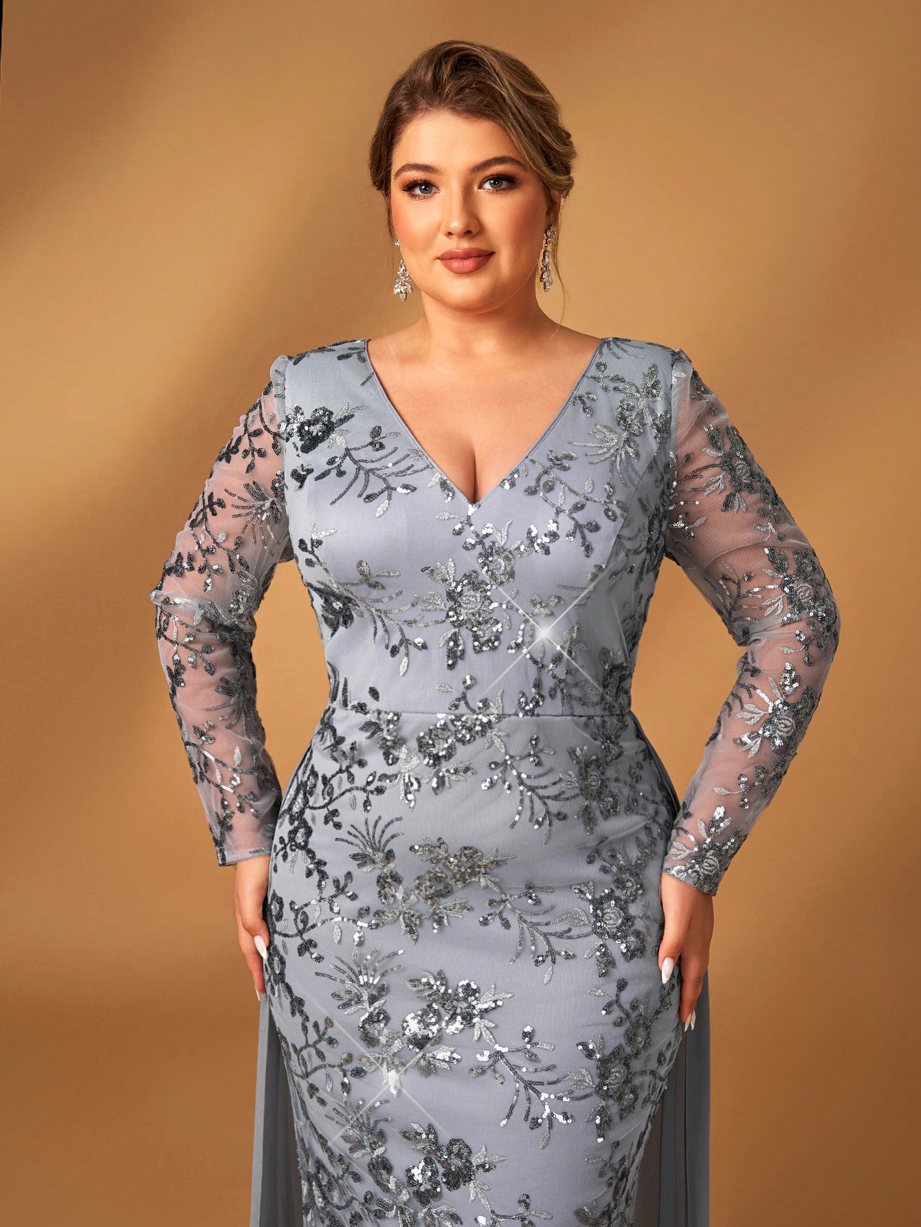 فستان سهرة طويل للمرأة البدينة أنيق وفاخر باللون ا...