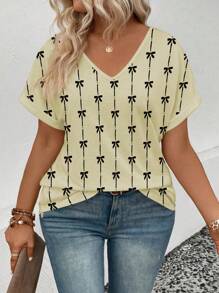 SHEIN 大码女式时尚蝴蝶结印花 V 领宽松短袖 T 恤