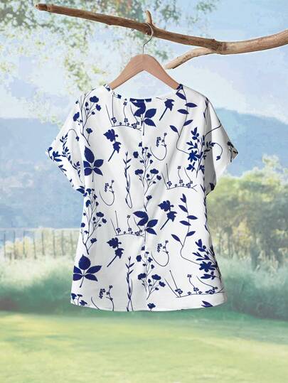 Rusticease 休闲印花女式短袖圆领衬衫，夏季适合外出穿着，时尚女式休闲上衣