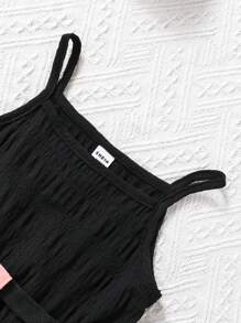 SHEIN 节日少女情人节装阿拉伯风红色翻领无袖外套，黑色纹理吊带连衣裙，红色腰包，时尚两件套，通勤日常穿着 - 彩色 - 查看 4
