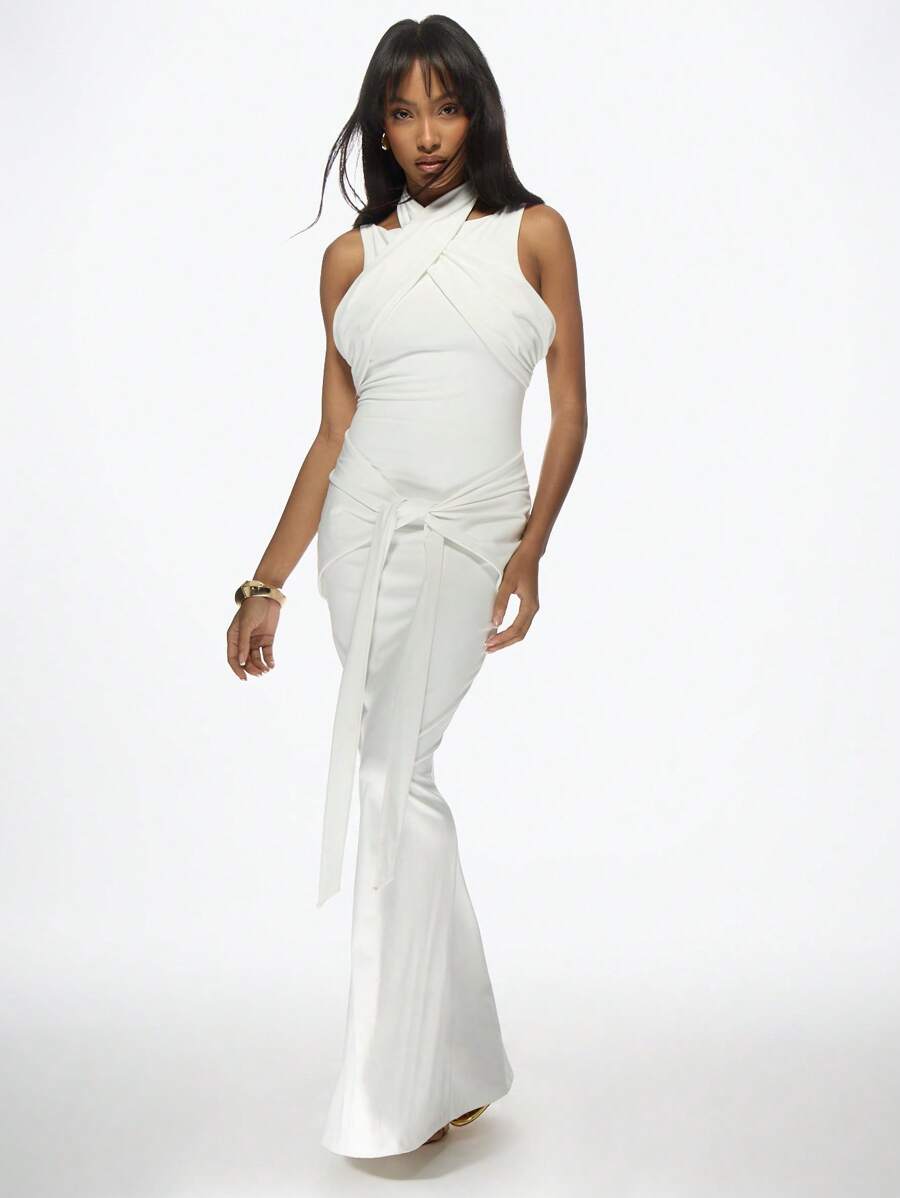 MISSGUIDED 优雅露背交叉前开襟长裙，侧系带细节，及地晚礼服，适合婚礼宾客，特殊场合，正式无袖修身礼服 - 白色 - 查看 1