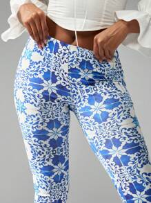 MISSGUIDED Mediterranean Tile Print Capri Leggings High Waist Compression Workout Summer Beach Vacation Resort Wear Cropped Athletic Pants Moisture Wicking Performance