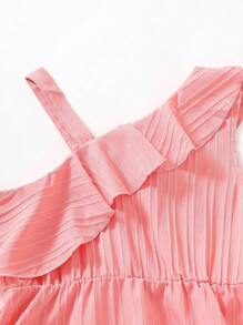 SHEIN Vestido de niña preadolescente de tela texturizada con cuello de volantes asimétricos, cinturón