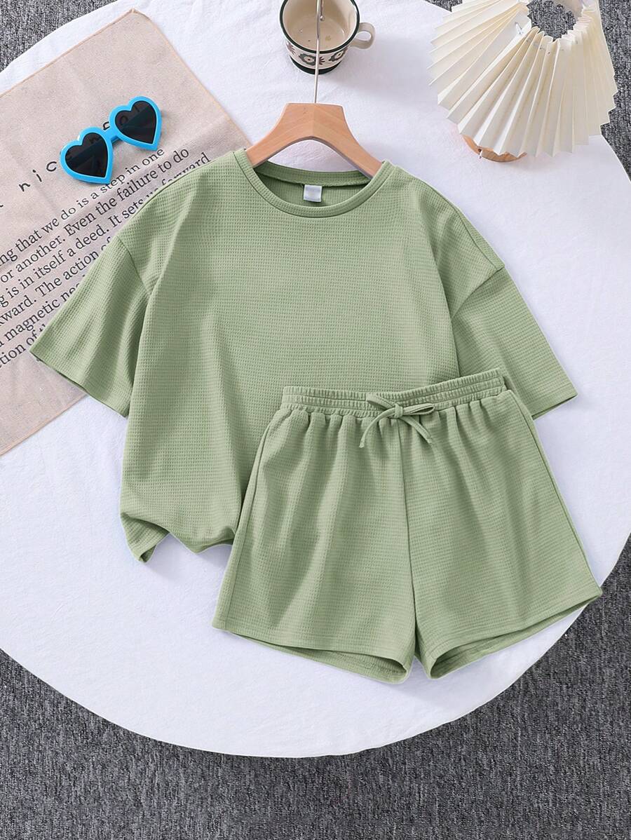 SHEIN LMoss Kids 2 件套女孩针织纯色圆领宽松 T 恤和修身针织短裤套装 - 綠色 - 查看 1
