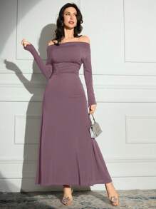 Modelyn Elegant Dusty Pink Off-The-Shoulder Arabian Dress: Long Sleeve, Knitted Fabric Maxi Dress With Zipper Detail For Special Occasions - Dusty Pink - View 4