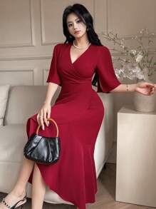 DAZY 女士优雅纯色裹身中长连衣裙，红色荷叶边女装