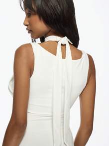 MISSGUIDED 优雅露背交叉前开襟长裙，侧系带细节，及地晚礼服，适合婚礼宾客，特殊场合，正式无袖修身礼服 - 白色 - 查看 8