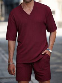 Manfinity Homme Men 2pcs/Set Solid V-Neck Short Sleeve T-Shirt And Shorts Set, Minimalist & Fashionable, Suitable For Summer - Burgundy - View 4
