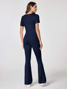 TaskEZ Conjunto de uniforme de scrub: Blusa de cuello redondo de manga corta y pantalones - Azul Marino - Ver 2