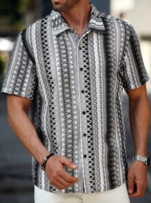 Manfinity RSRT Men's Casual Daily Wear, Perfect For Seaside Vacations, Featuring An INS-Style Bohemian Multicolor Vertical Striped Crochet-Knit Textured Jacquard Short-Sleeve Casual Vacation Shirt. It Has Button Detailing, Making It Suitable For Hawaiian Beach Getaways, Music Festivals, And Everyday Wear. This Shirt Also Makes A Great Gift For Boyfriends Or Husbands. Men's Multi-Color Striped Textured Fabric Short Sleeve Shirt , Summer Shirts For Men , Casual Shirts For Men , Vintage Shirts For Men