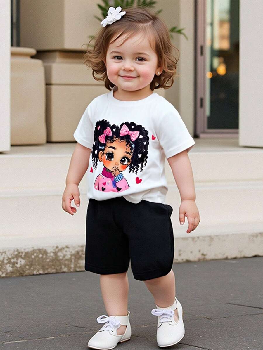 2 件套婴儿/幼儿女孩可爱时尚休闲宽松风格柔软舒适图案白色短袖 T 恤上衣和纯黑色宽松短裤 OOTD 服装，适合家居或户外日常穿着，春夏新品 - 黑與白 - 查看 1