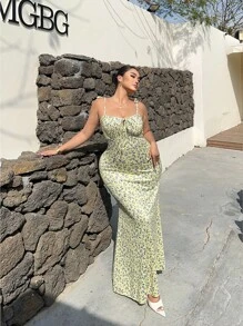 Sunnyshic Fashionable Mini Ditsy Floral Strappy Waist-Cinched Long Knit Dress - Multicolor - View 5