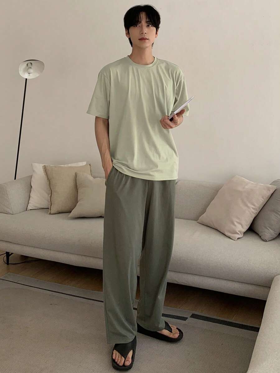 DAZY Summer Solid Green T-Shirt & Matching Men Pajama Set - Multicolor - View 1