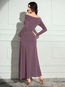 Modelyn Elegant Dusty Pink Off-The-Shoulder Arabian Dress: Long Sleeve, Knitted Fabric Maxi Dress With Zipper Detail For Special Occasions - Dusty Pink - View 2