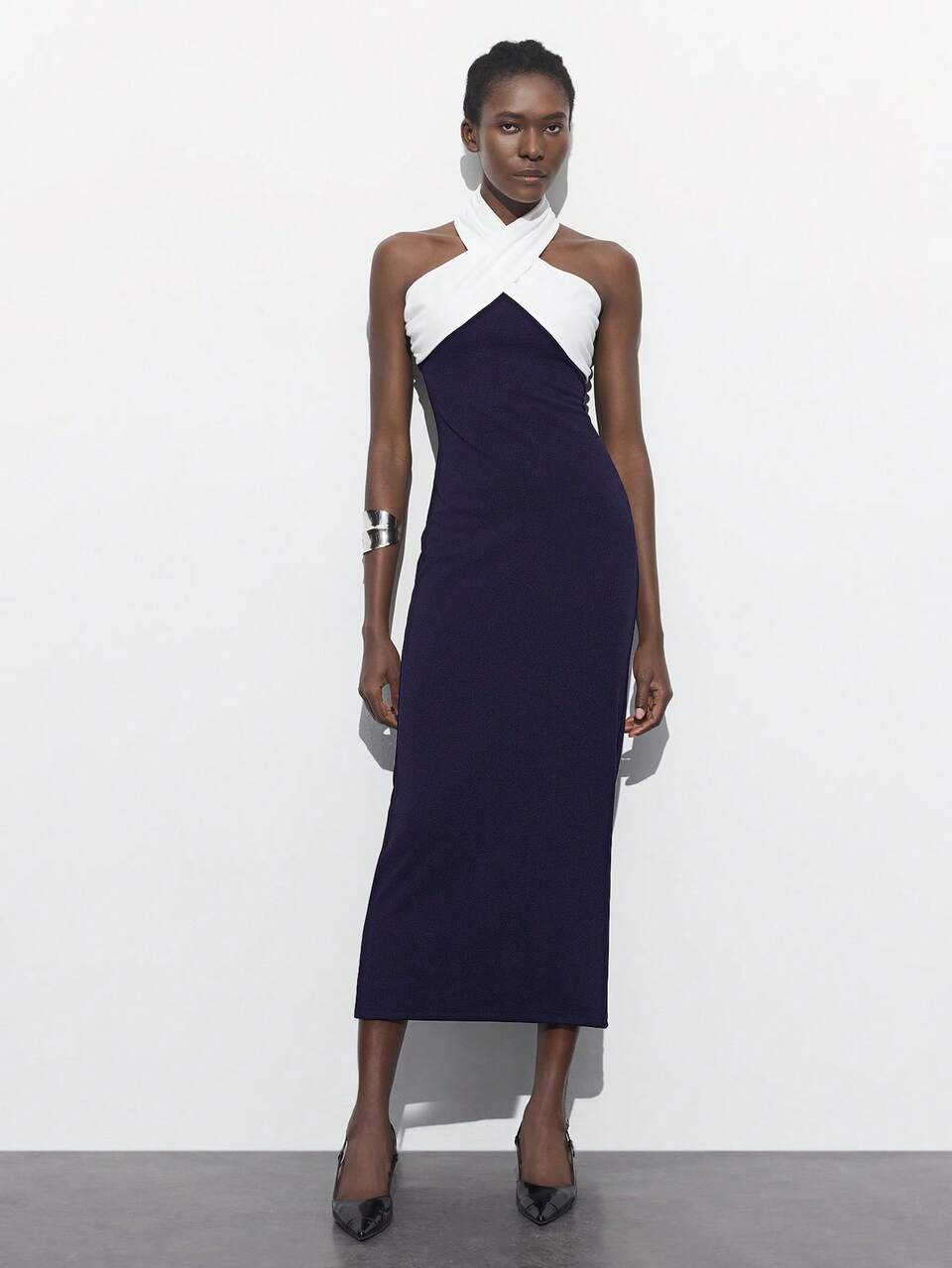 SHEIN Maija Navy-blaues & weißes Farbblock-Twist-Design figurbetontes elegantes Kleid, geeignet für Partys, Valentinstag, Feiertagsmode, Hochzeitsgäste, Abendkleid, Brunch