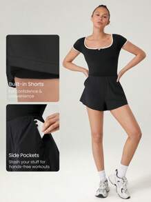 GLOWMODE 3.5 英寸 FeatherFit™-Air Pro Play 吸汗速干对比色方领运动连衣裙，内置短裤，侧袋，防滑握把，低冲击力网球，高尔夫，匹克球，日常穿着，可拆卸护罩 - 黑色 - 查看 3