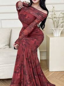 Modelyn 女士优雅花卉印花露肩喇叭袖上衣和鱼尾下摆半身裙 2 件套 - 紅色 - 查看 3