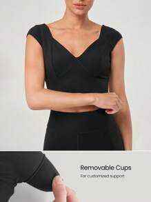 GLOWMODE FeatherFit™ Sweat-Heart 领口露背盖袖 T 恤低冲击瑜伽普拉提日常休闲装可拆卸罩杯 - 黑色 - 查看 4