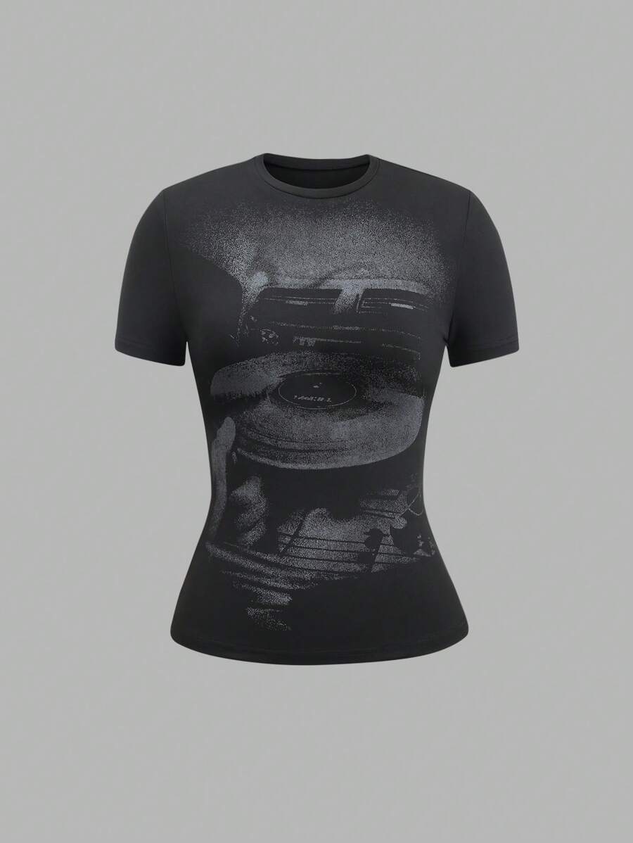 Chiquease Camiseta gráfica con estampado de personajes y letras para mujer