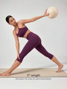 GLOWMODE 17" FeatherFit™ Crossover Waist Front Special Seam Cutie Capri Leggings Low Impact Yoga Studio Daily