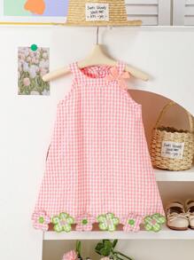 SHEIN Baby Girl Cute Pink Bow Plaid Strap Dress With 6 Flower Decor,Sleeveless White And Pink Outfit,Sweet & Fresh,Suitable For Summer,Party And Daily Wear - Pink - View 2