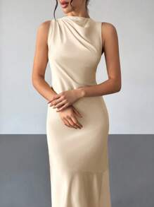 Firerie 缎面丝绸优雅露背吊带领荷叶边下摆长裙适合婚礼季、伴娘礼服、约会之夜、鸡尾酒会、毕业典礼、花园派对、度假等场合，凸显身体曲线，彰显个人独特魅力 - 卡其色 - 查看 7