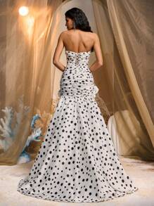 Glamrae Elegant Romantic Black & White Hand-Made 3D Floral Dot Print Maxi Formal Evening Gown, Party Dress, Wedding Guest Dress, Evening Dress - Black and White - View 3