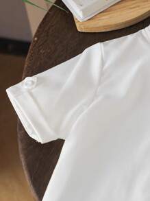 SHEIN 2pcs/Set Young Boy Local Native Costume: Stand Collar Patched Holiday Pattern Shirt And Shorts, Suitable For Vacation And Beach - Red - View 3