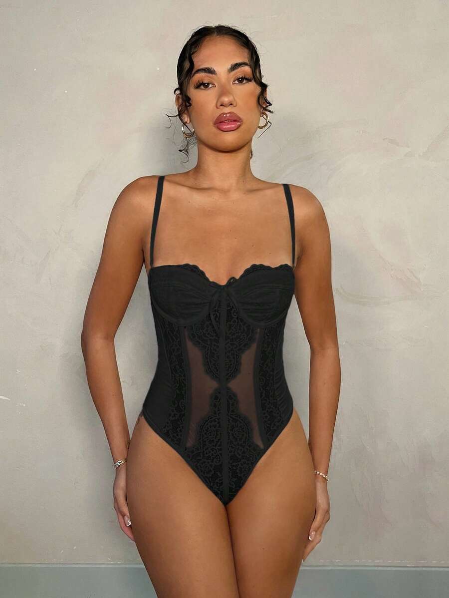 SHEIN BAE Romantic White Lace Patchwork Removable Strap Bustier Camisole, Elegant Garden Party Outfit, Suitable For Dates, Hangout With Friends, Early Spring Outings, Parties/Corset Top, Concert Outfits, Sexy Camisole, Spring Women Outfits, Valentine Clothes - Black - View 1