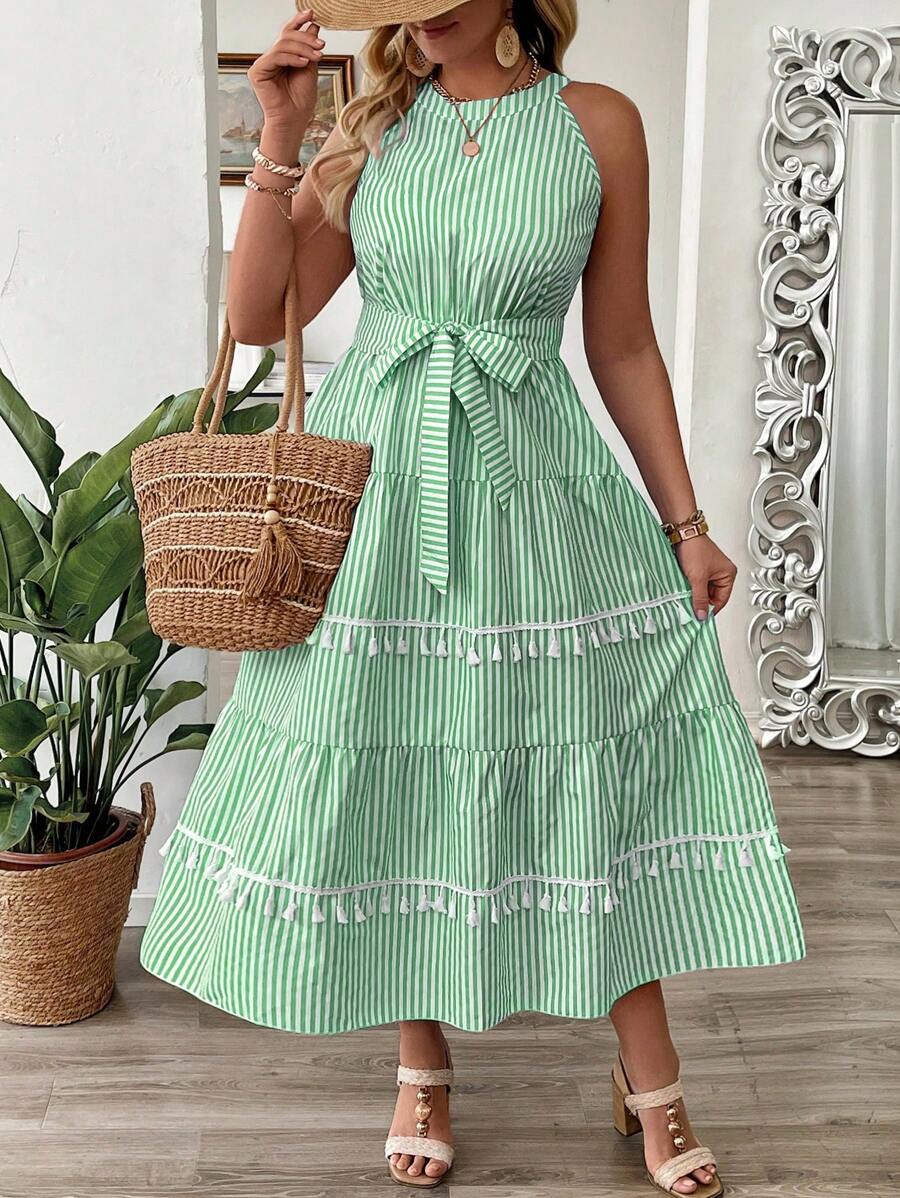 SHEIN Clasi Vestido casual de talla grande sin mangas con flecos, estampado de rayas y dobladillo con diseño floral - Verde - Ver 1