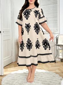 Plus Size Print Loose Fit Short Sleeve Nightgown, Moo Moo Sleep Dress - Multicolor - View 3