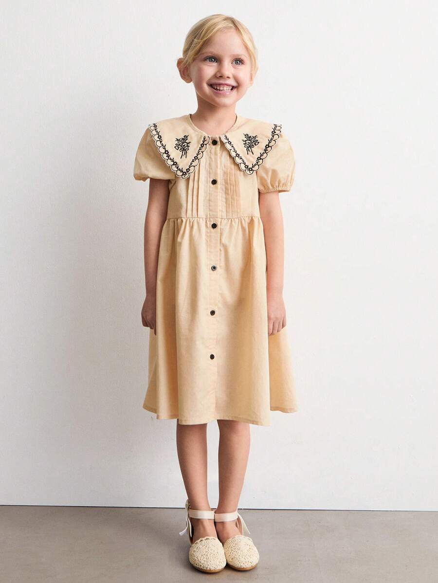SHEIN Vestidos de estilo campestre y de vacaciones para niñas jóvenes de color amarillo suave con cuello bordado, manga abullonada y cintura - Beis - Ver 1