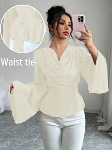 Chiquease Elegancka damska bluzka z długimi rękawami i rozkloszowanymi mankietami i kokardą