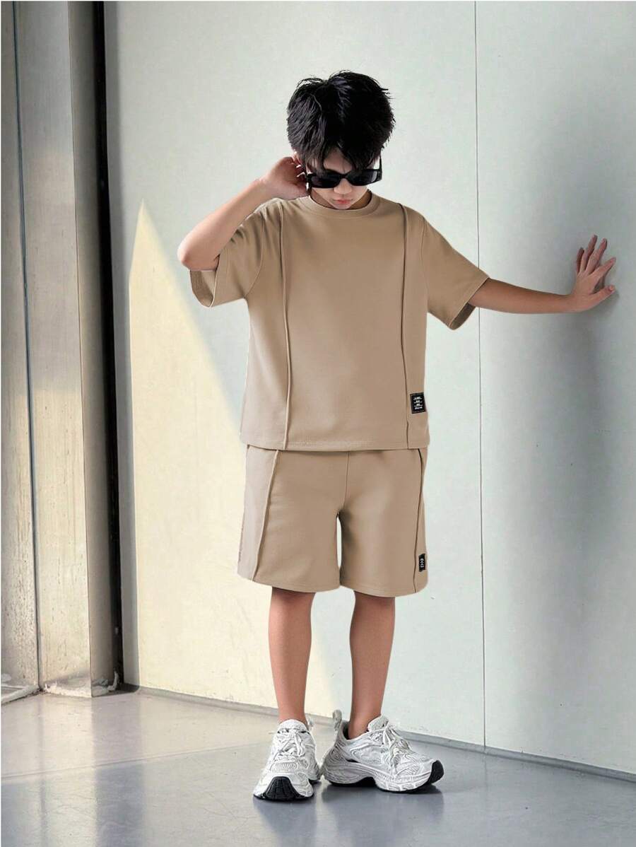 SHEIN Mirajuku Tween Boy Letter Patched Detail Tee & Shorts Matching Set - Khaki - View 1