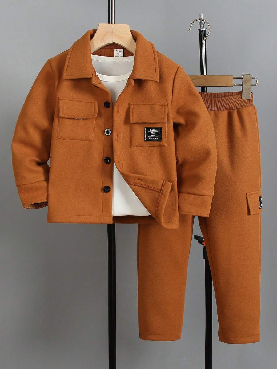 SHEIN 2 件套年轻男孩字母刺绣单排扣拼布工装夹克和裤子套装 - 彩色 - 查看 1