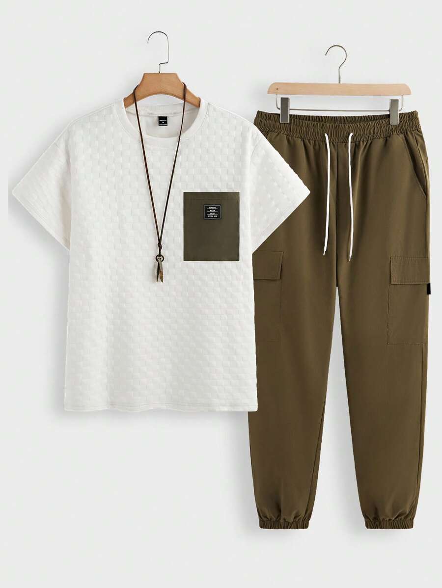 Manfinity RelaxMax 男式撞色口袋短袖 T 恤和裤子套装