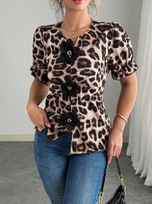 Elenzga Blusa holgada con estampado de leopardo vintage 3D, flores caladas y manga corta para mujer de tallas grandes, para verano - Multicolor - Ver 4